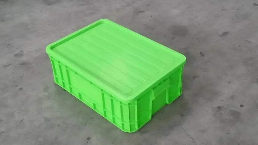 Khay nhựa bít 2T5 3 Rãnh khay nhựa HS017-SB được thiết kế có thể xếp chồng lên nhau