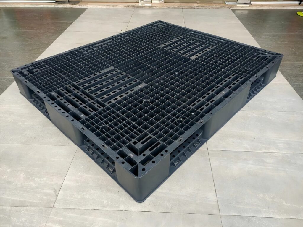 Pallet Nhựa 2 mặt liền khối PL20 10 pallet nhua 2 mat lien khoi pl20 anh 1