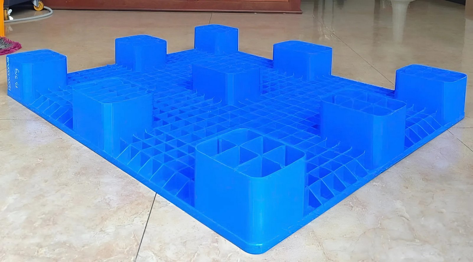 Pallet Nhựa Mặt Phẳng 1200x800x140mm 3 Sản phẩm có trọng lượng nhẹ, tải trọng sản phẩm cao