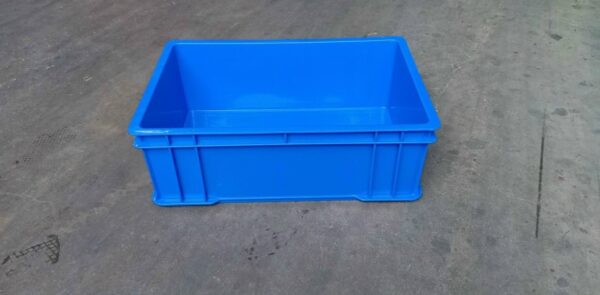 Thùng nhựa B4 5 Thùng B4 có chất liện dẻo, độ đàn hồi tốt, chịu được áp lực